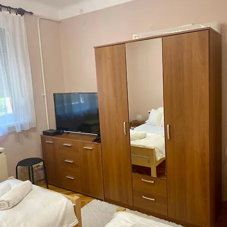 Apartment Pataklak Apartman *