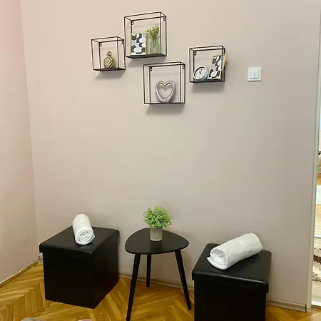 Apartment Pataklak Apartman